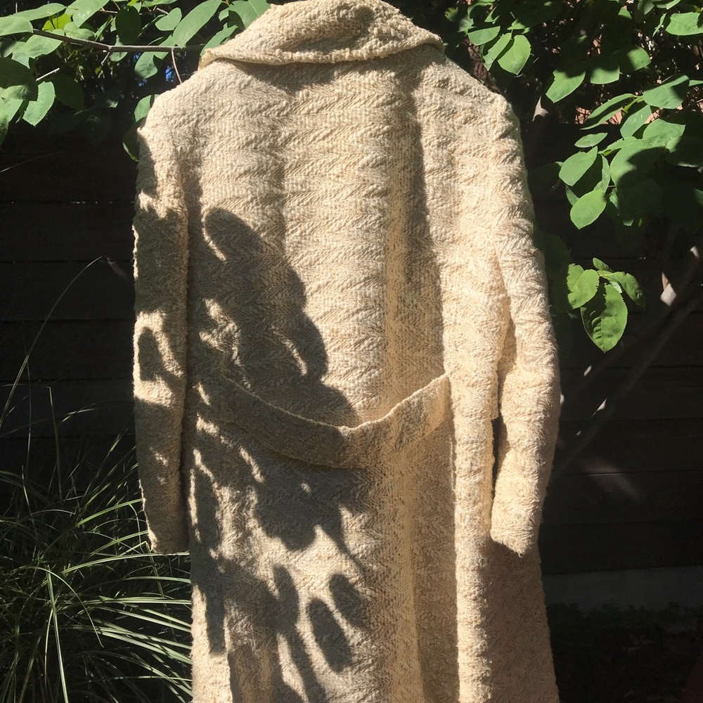 Creme Coat - Picture 3 of 3